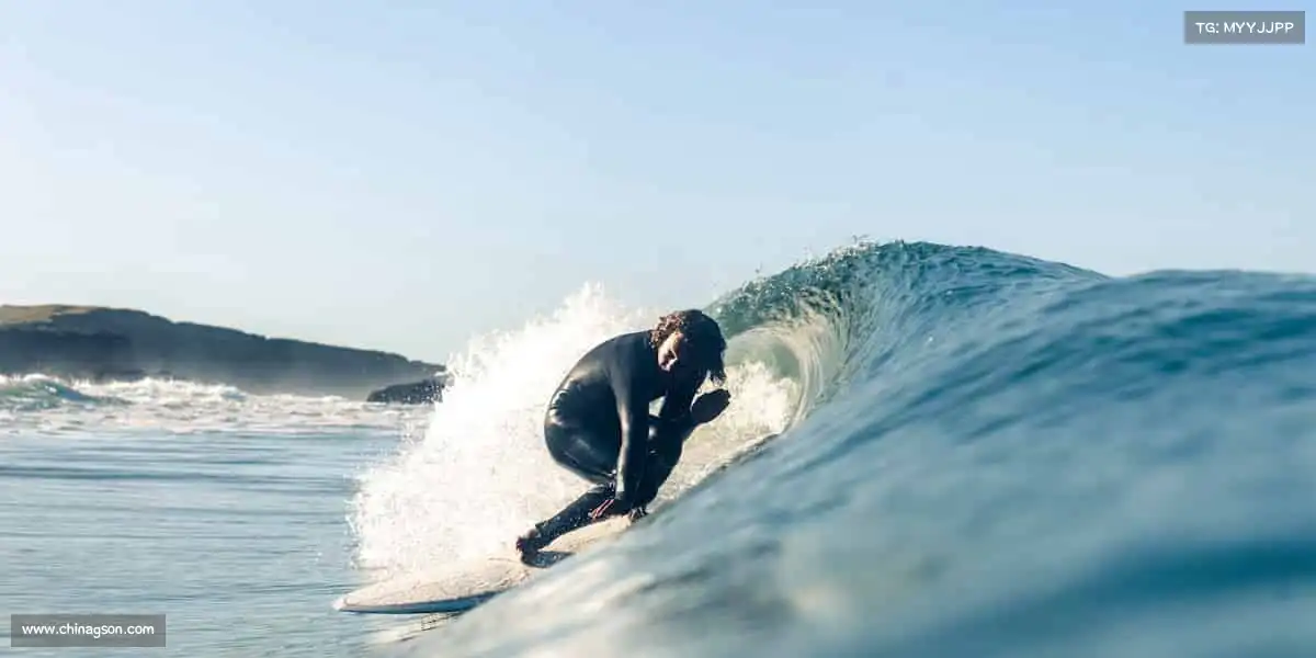 米兰官网哑铃举起的不只是重量,更是对自己的承诺!🏋️♀️💫